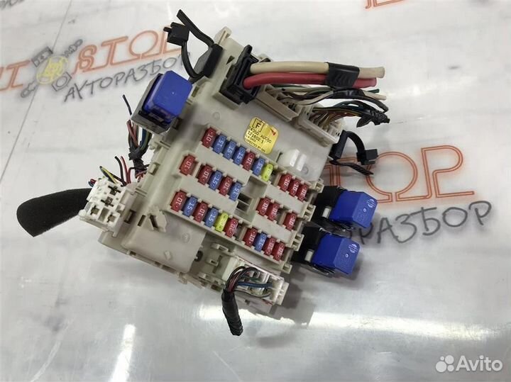 Блок предохранителей салона Nissan Primera (P12)