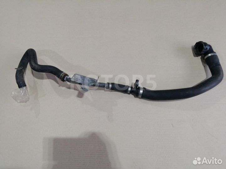 Патрубок охлаждения левый верхний Mercedes-Benz