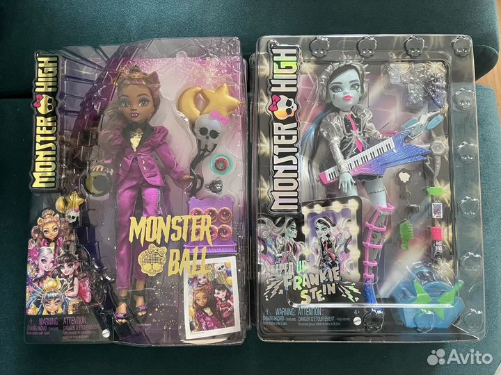 Monster High Amped Up Frankie Stein Rockstar