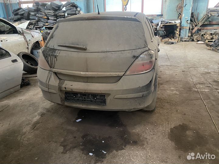 В полном разборе Opel Astra 2008год 1.8 AT