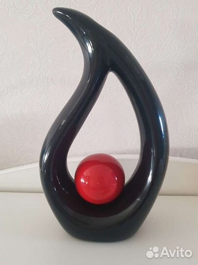 Керамическая черная ваза