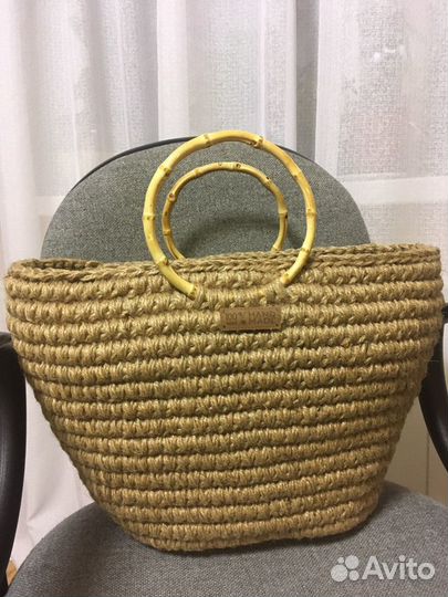 Пляжная джутовая корзина