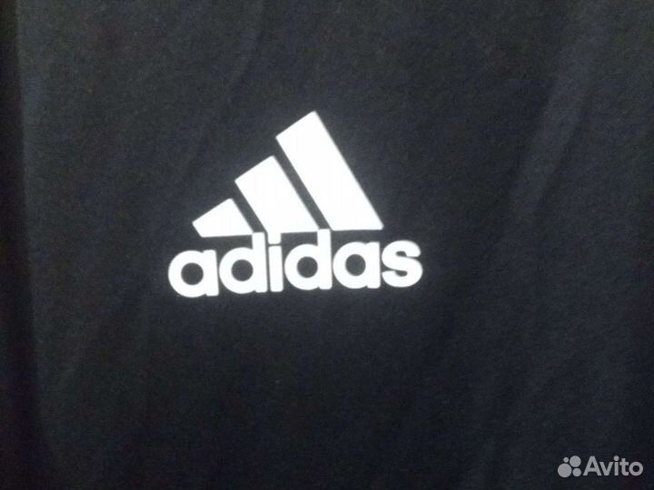 Футбольная форма adidas и Манчестер Юнайтед