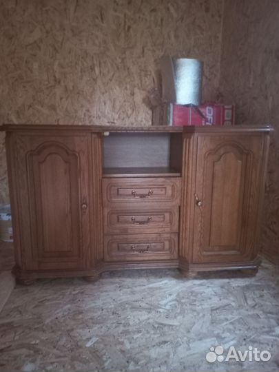 Комод из массива дуба