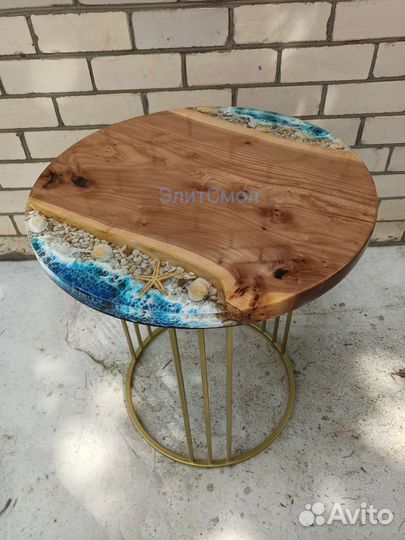 Журнальный столик