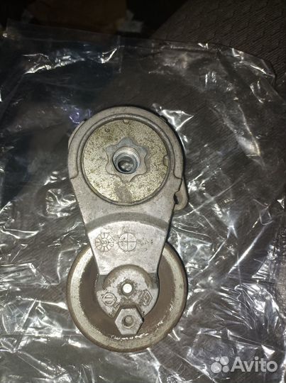 Nissan x-trail натяжитель приводного ремня