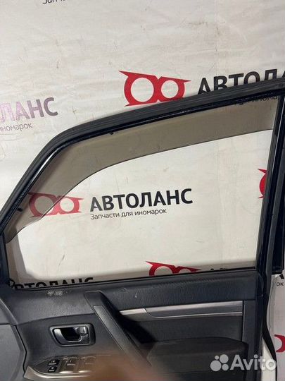 Дверь передняя правая Mitsubishi Pajero 4