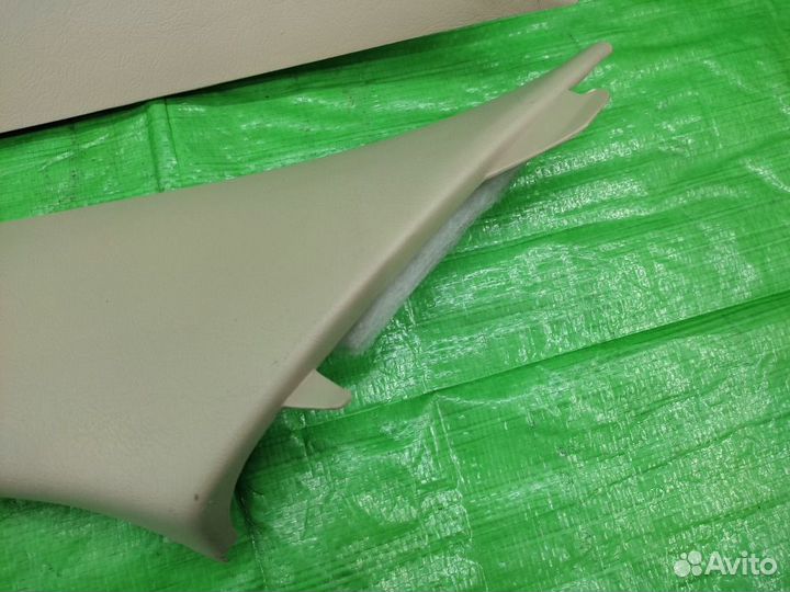 Обшивка передней стойки 2 шт Hyundai Tucson 04-09