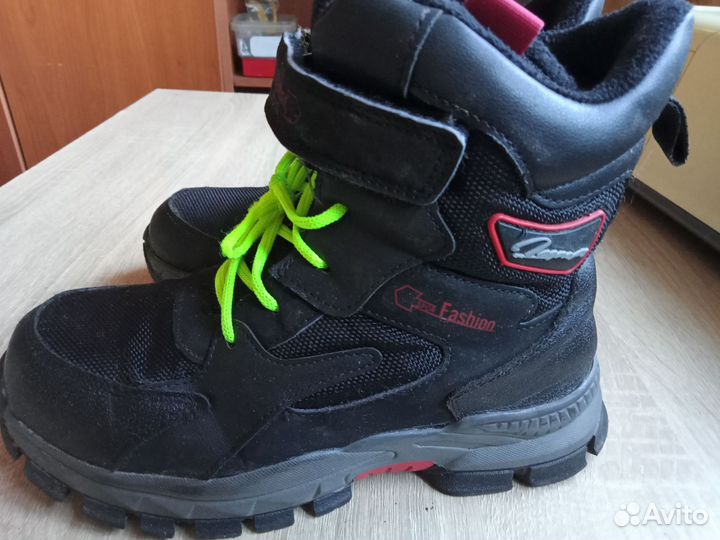 Ботинки зимние для мальчика. 36 размер