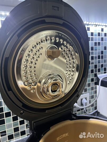 Мультиварка bork u700