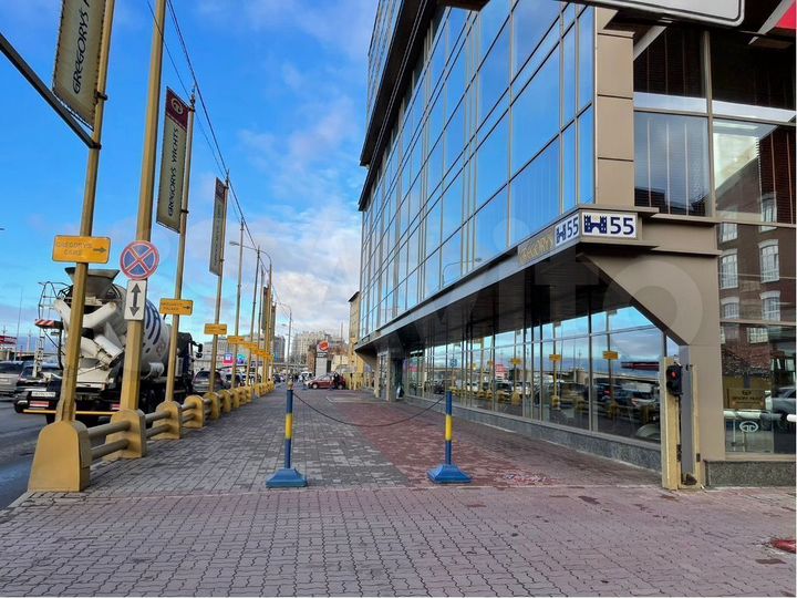 740м2 техцентр у м.Лесная