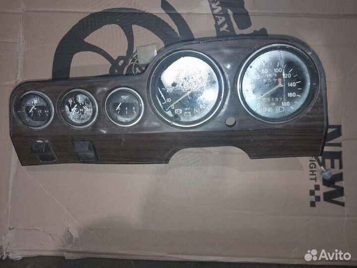 Панель приборов