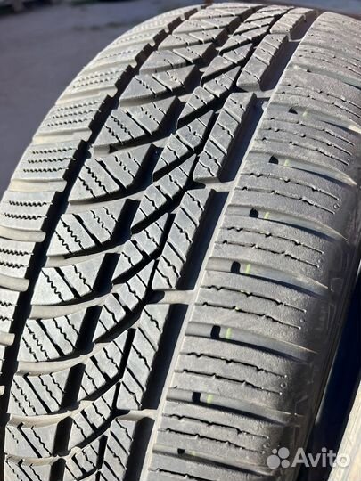 Hankook Kinergy 4S H740 215/50 R17