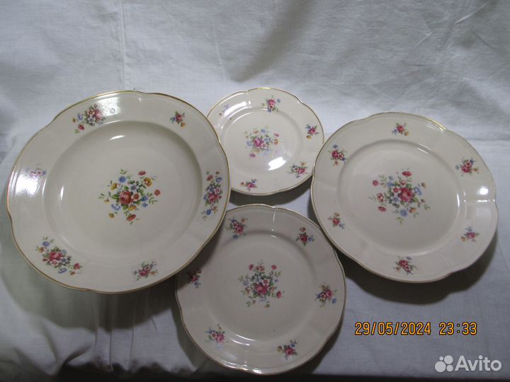 Фaрфoрoвые винтaжные тарелки из Польши