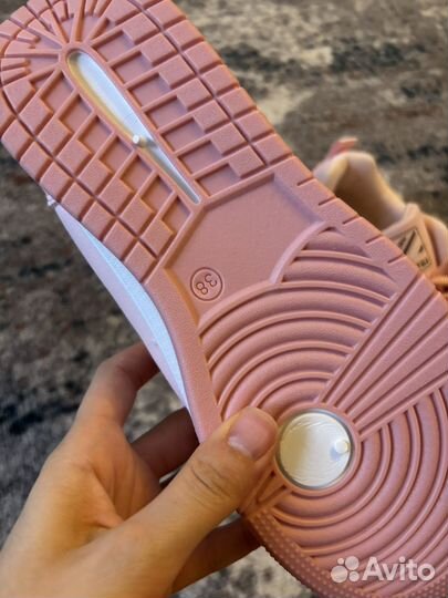 Кросовки женские