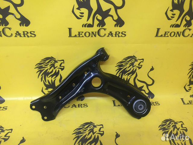 Передний правый рычаг Volkswagen Polo 2010-2019 VA