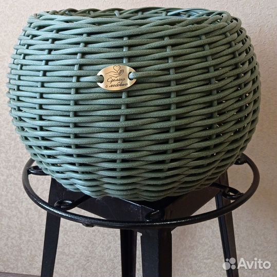 Кашпо из ротанга