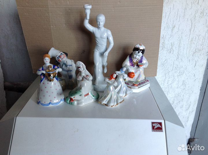 Фарфоровые статуэтки