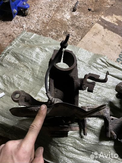 Кулак передний Skoda Fabia 2001г 1.4 AUB