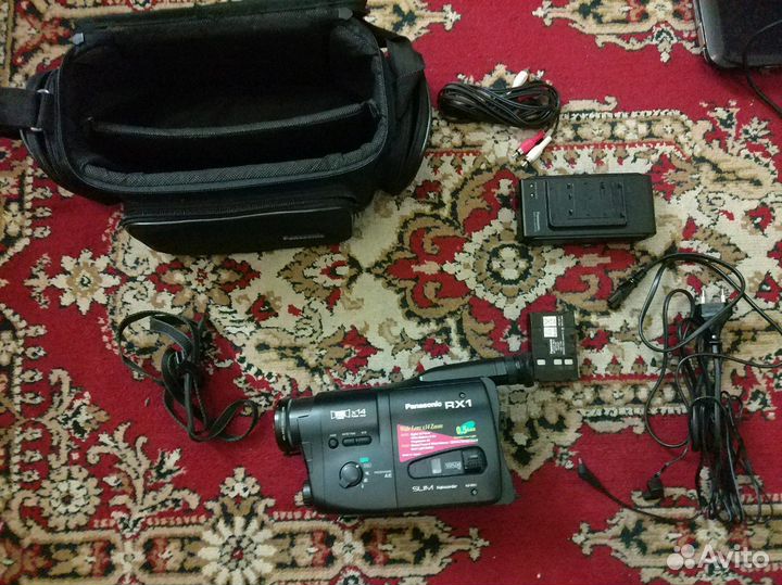 Кассетная видеокамера Panasonic RX1