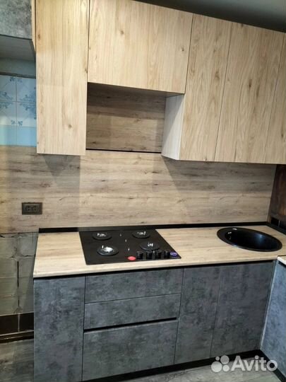 Кухня новая с пеналом