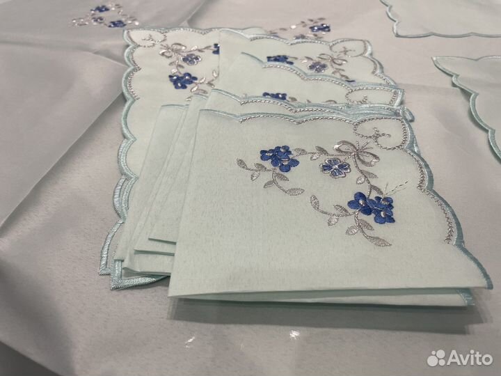 Скатерть и 12 салфеток