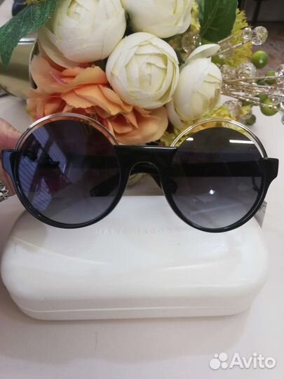 Солнцезащитные очки женские брендовые