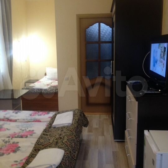 Комната 24 м² в 6-к., 2/2 эт.