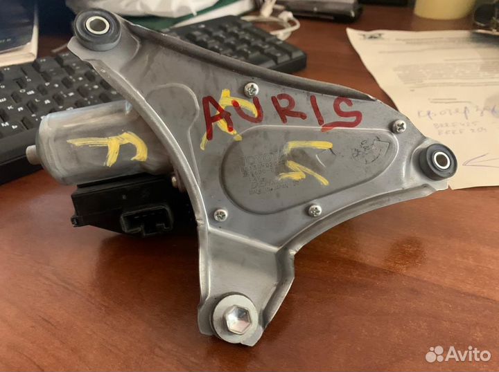 Мотор стеклоочистителя задний toyota auris Е 150