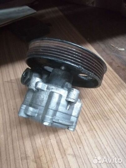 Насос гура Ниссан Альмера Nissan Almera G15