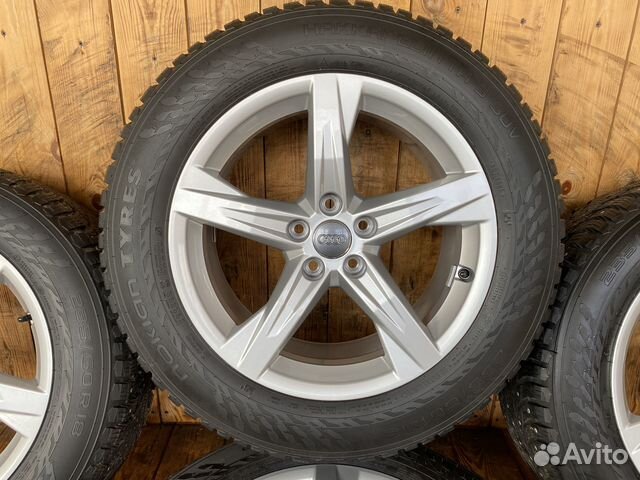 R18 Nokian Tyres Hakkapeliitta 9 SUV 235/60, PCD 5x112 DIA 66.6