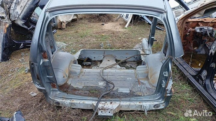 Нива Шевроле задняя панель задка