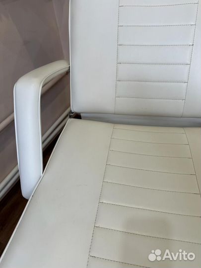 Косметологическое кресло кушетка