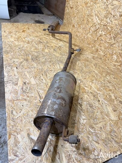 Глушитель на LADA Largus