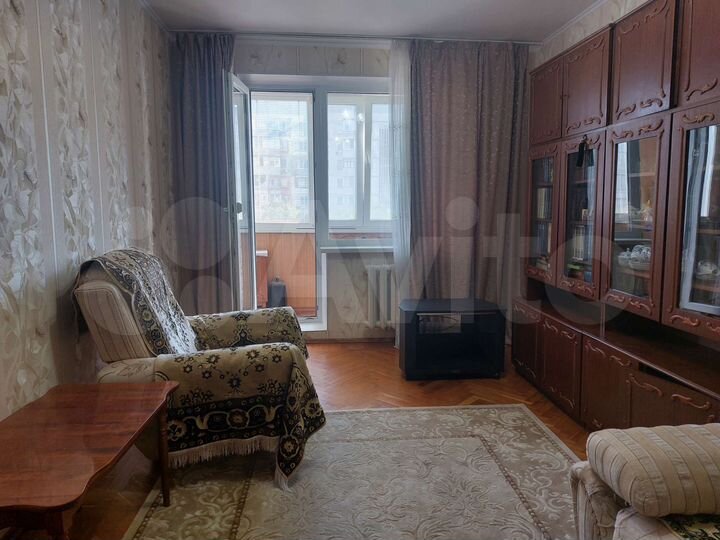 2-к. квартира, 52 м², 5/10 эт.