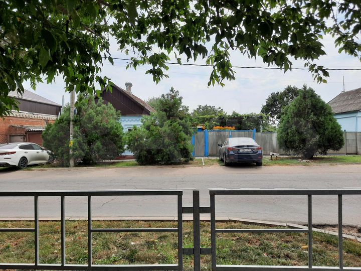 Дом 1000 м² на участке 6 сот.