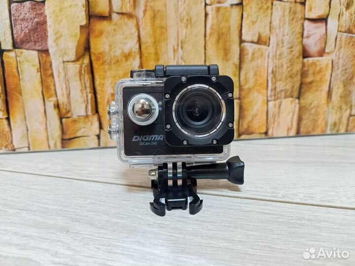 Экшн-камера Digma DiCam 240