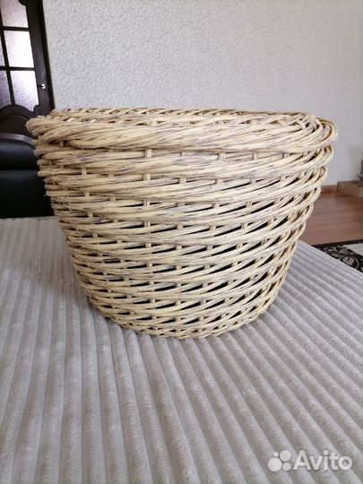 Кашпо из искусственного ротанга