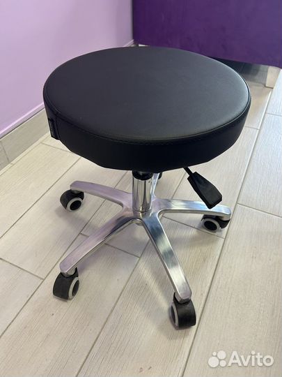 Стул таблетка