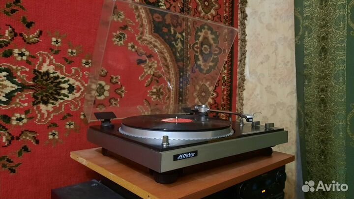 Виниловый проигрыватель victor f4 + шелл