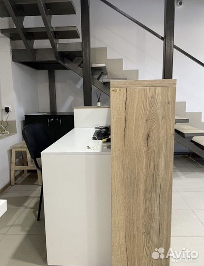 Стойка ресепшн бу