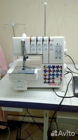 Продам швейную(плоскошовную) машинку