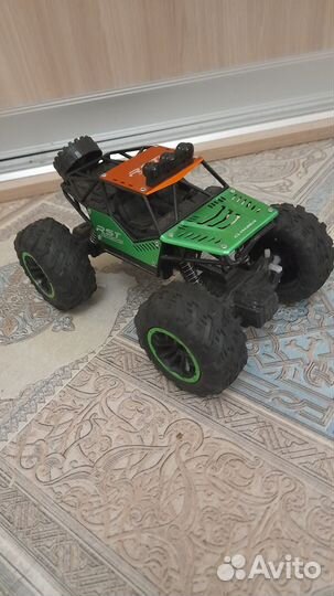 Машинка на пульте управления