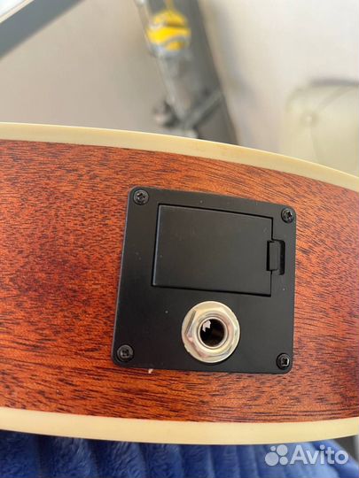 Электроакустическая гитара Cort CE304T