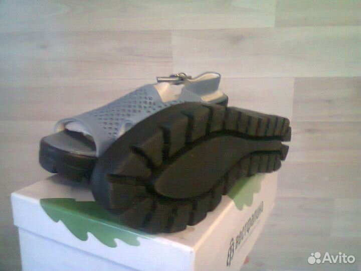 Босоножки 37