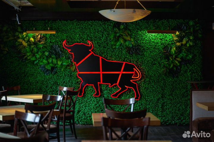 Официант в ресторан The Бык (м. Смоленская)