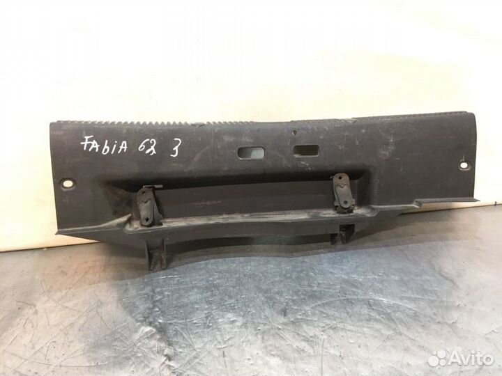 Обшивка багажника задняя Skoda Fabia 2 cgpa 2012