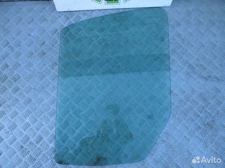 Стекло двери передней левой Volkswagen Crafter 11г