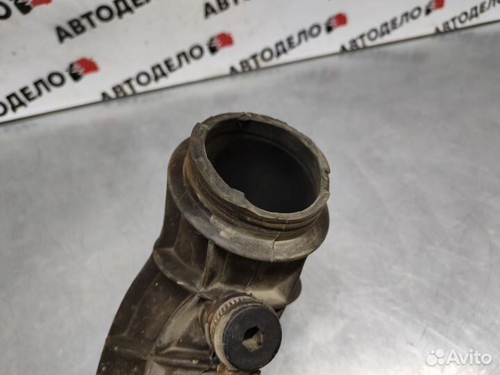 Патрубок воздушный Toyota Camry SV30 1991 г.в
