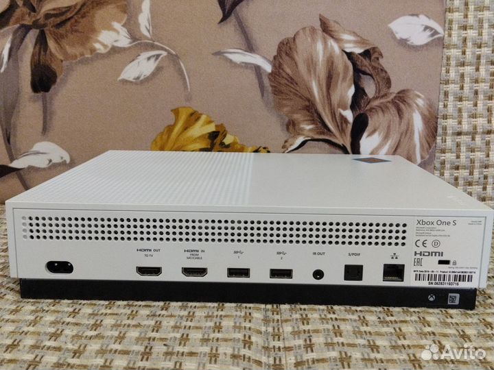Xbox One s, геймпад, kinect, игры